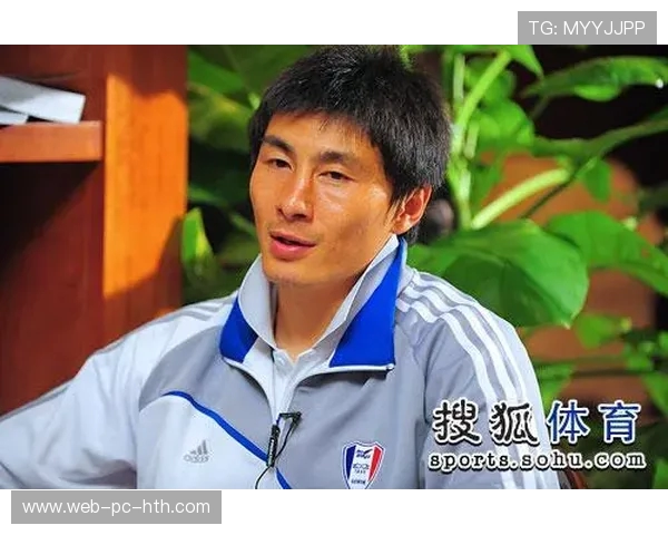 李玮锋：从足球场上的硬汉到足球文化推广的先锋人物