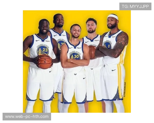 勇士与雷霆强强对决 赛季关键之战谁能笑到最后